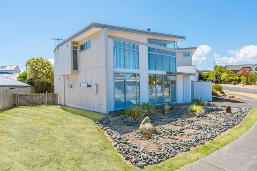 Lake Taupo Gem 외부 사진